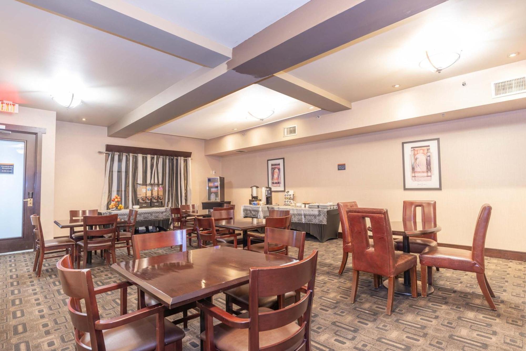 Sandman Hotel Castlegar Ngoại thất bức ảnh